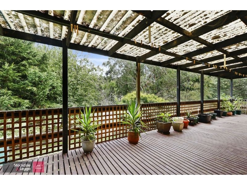 252 Warburton Highway, Wandin North VIC 3139