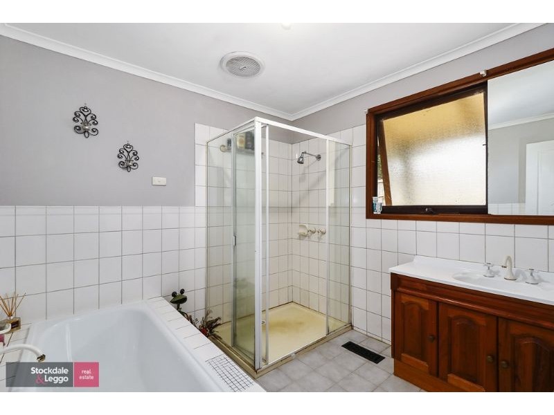 252 Warburton Highway, Wandin North VIC 3139
