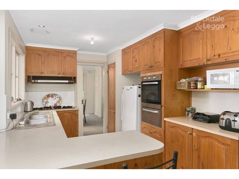 11 Winifred Street, Seville VIC 3139