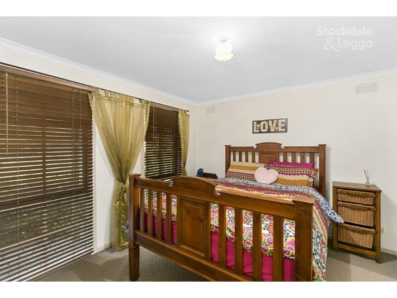 11 Winifred Street, Seville VIC 3139