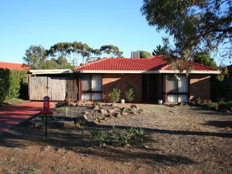 9 Dingley Place, Melton West VIC 3337