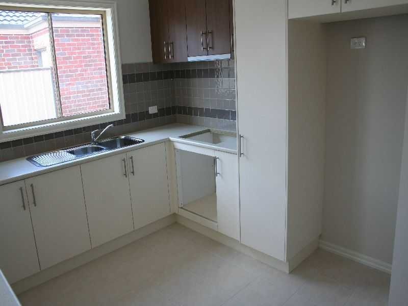 Melton South VIC 3338