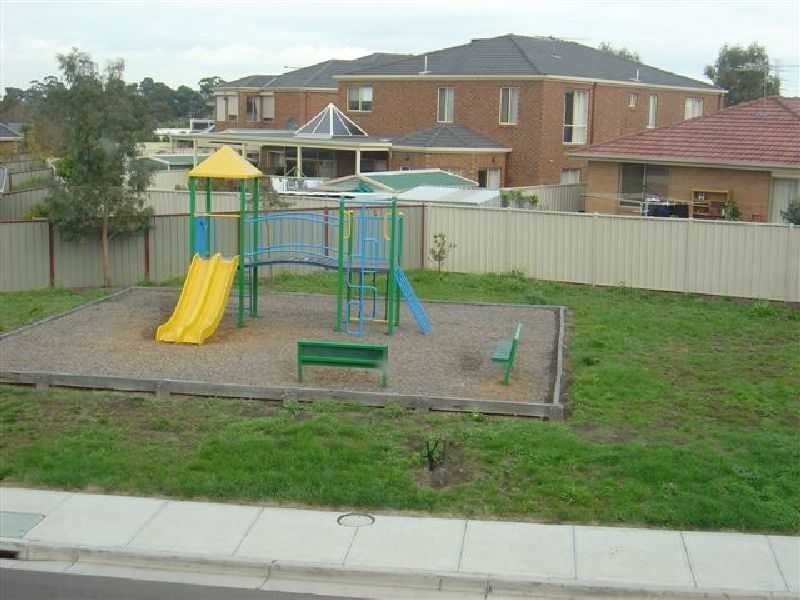 47 Balerno Circuit, Gowanbrae VIC 3043