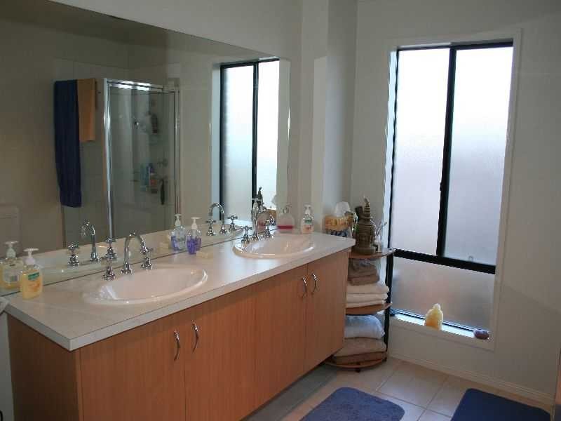 Melton West VIC 3337