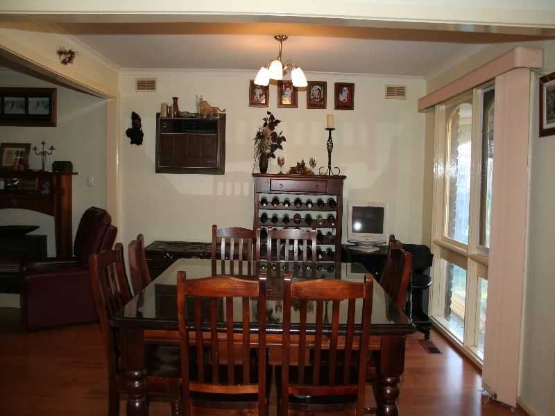 Melton West VIC 3337