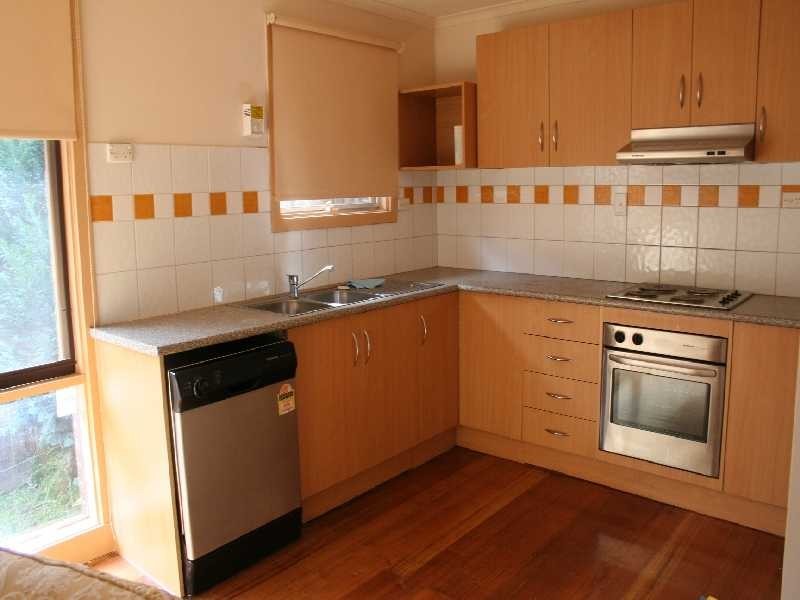 38 Falcon Drive, Melton VIC 3337