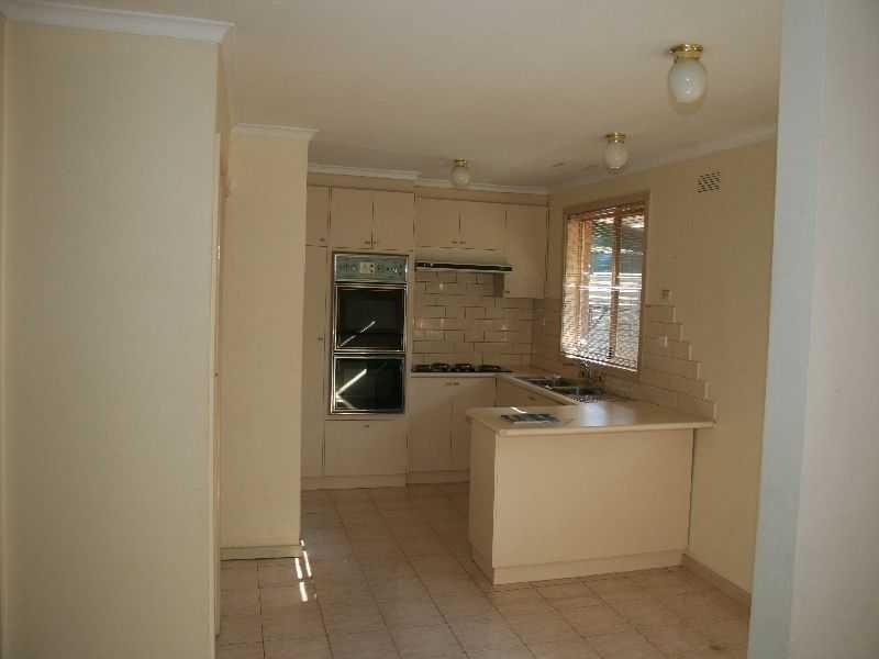 Melton South VIC 3338