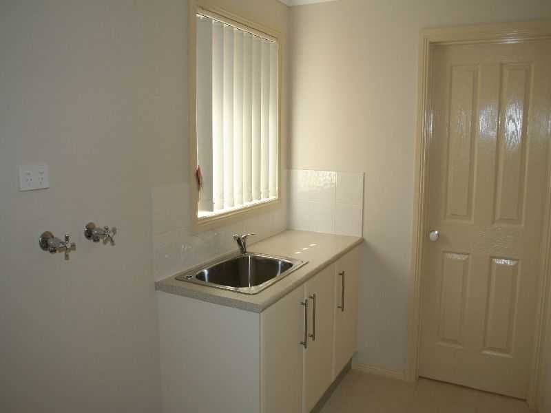 1/341 Centenary Avenue, Melton VIC 3337