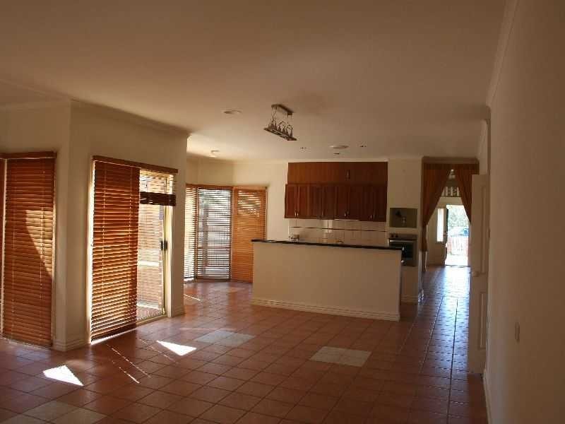 Melton South VIC 3338