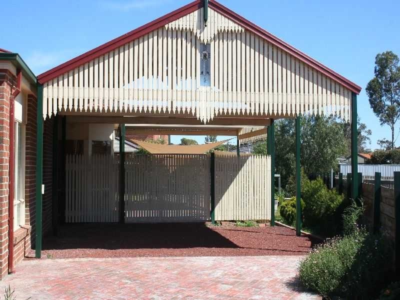 Melton South VIC 3338