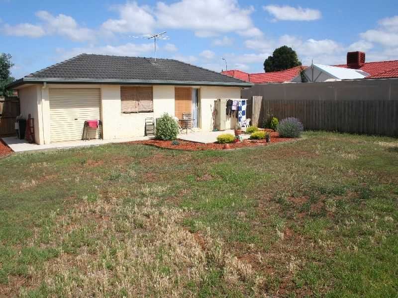 Melton South VIC 3338