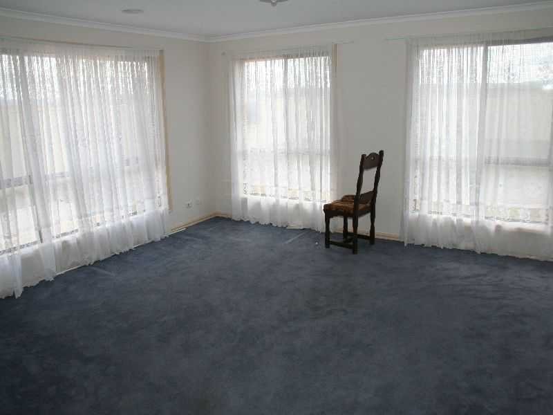 46 Scarborough Crescent, Melton VIC 3337