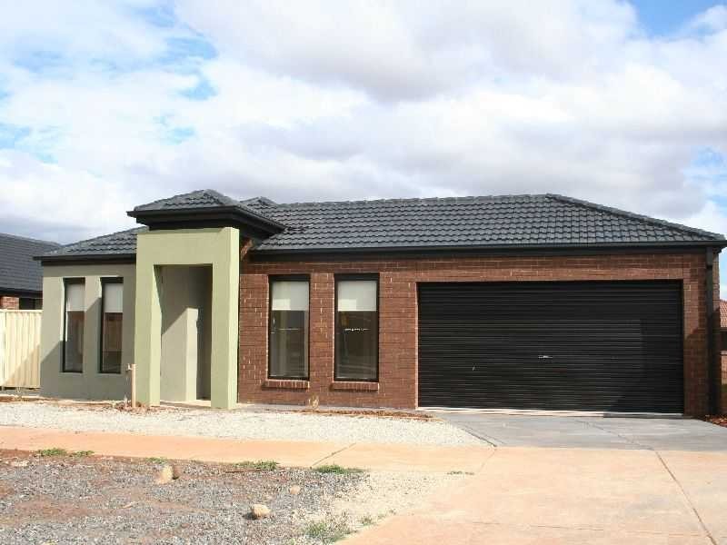 8 Wodalla Street, Melton VIC 3337