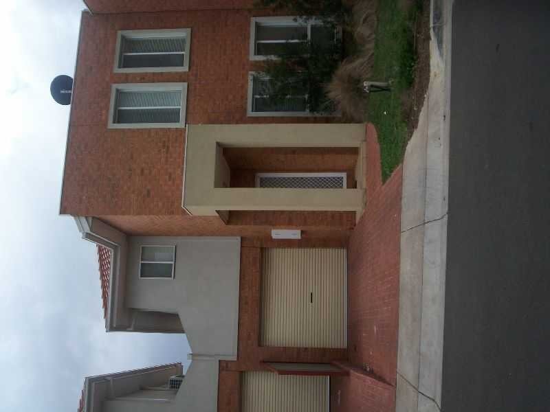 23/49 Tullidge Street, Melton VIC 3337