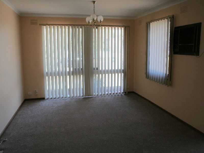 9 Hume Avenue, Melton South VIC 3338