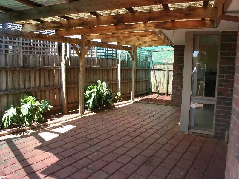 9 Hume Avenue, Melton South VIC 3338