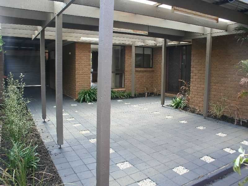 19 Leggatt Street, Melton South VIC 3338