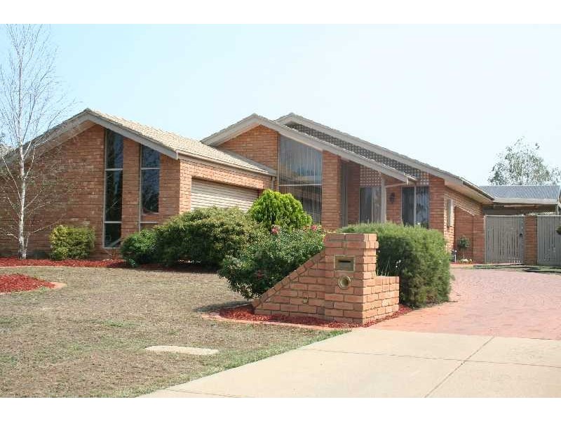 9 Hannah Court, Melton West VIC 3337