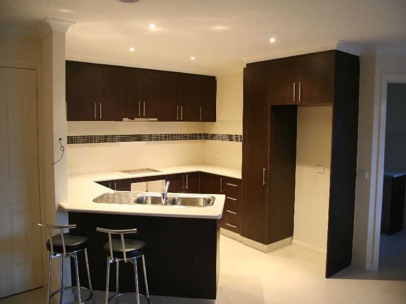 Unit 2/5 Coventry Place, Melton South VIC 3338