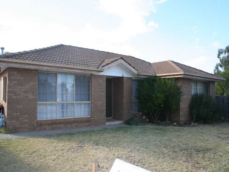 3 Donald Court, Melton VIC 3337