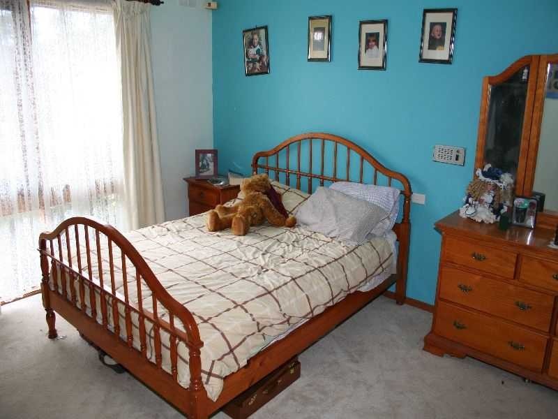 Melton West VIC 3337