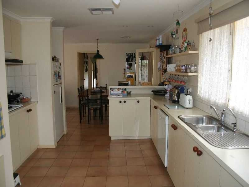 Melton West VIC 3337