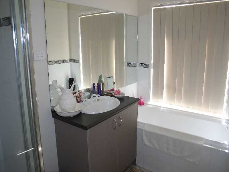 Melton West VIC 3337