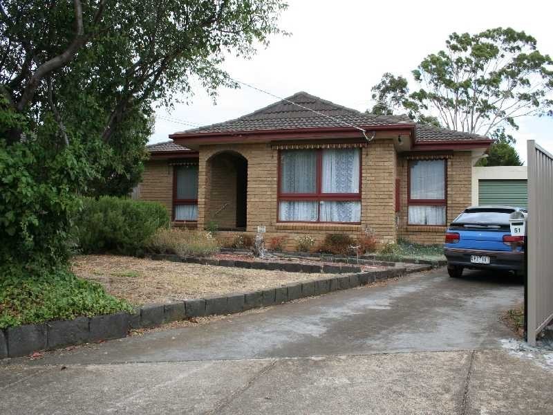 51 Vista Drive, Melton VIC 3337
