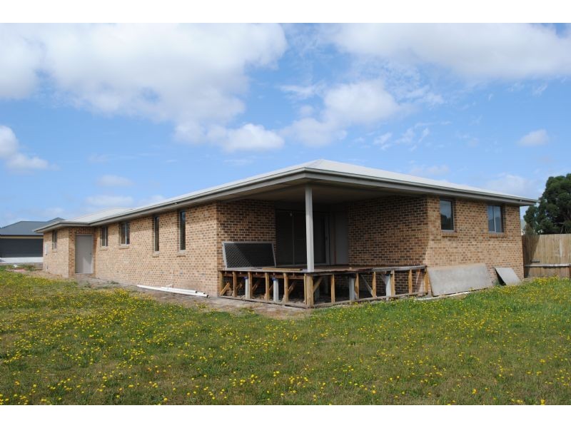 3 CANARY WAY, Wonthaggi VIC 3995