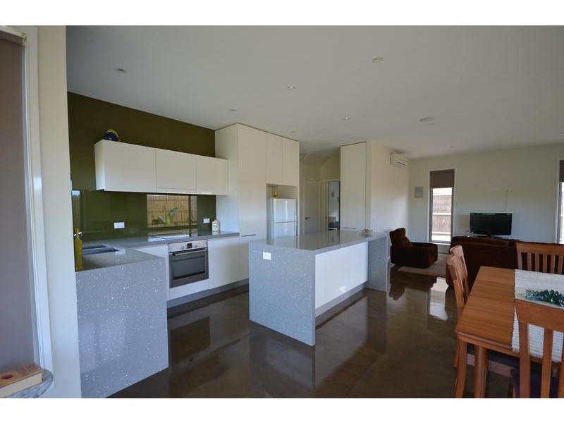 1 BLUE WATER CIRCLE, Cape Paterson VIC 3995