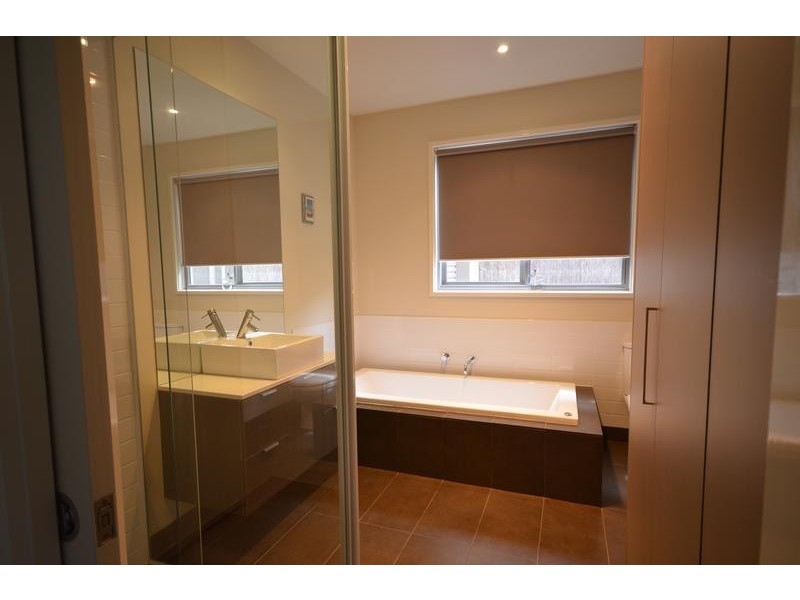 1 BLUE WATER CIRCLE, Cape Paterson VIC 3995