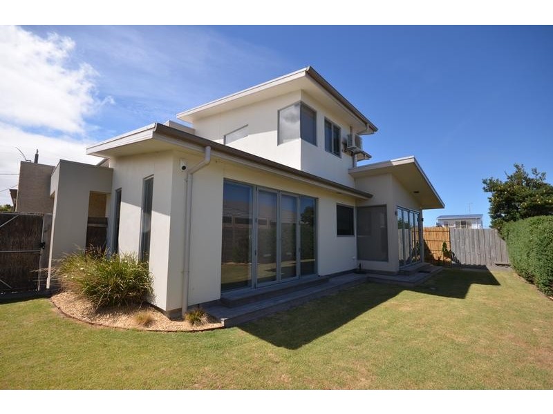 1 BLUE WATER CIRCLE, Cape Paterson VIC 3995