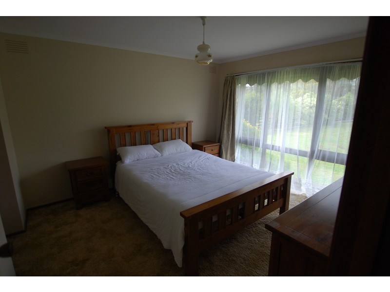 10 DESMONDS ROAD, Wattle Bank VIC 3995