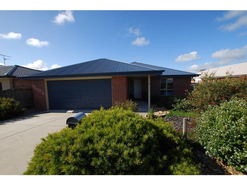 17 PEAR TREE CLOSE, Wonthaggi VIC 3995