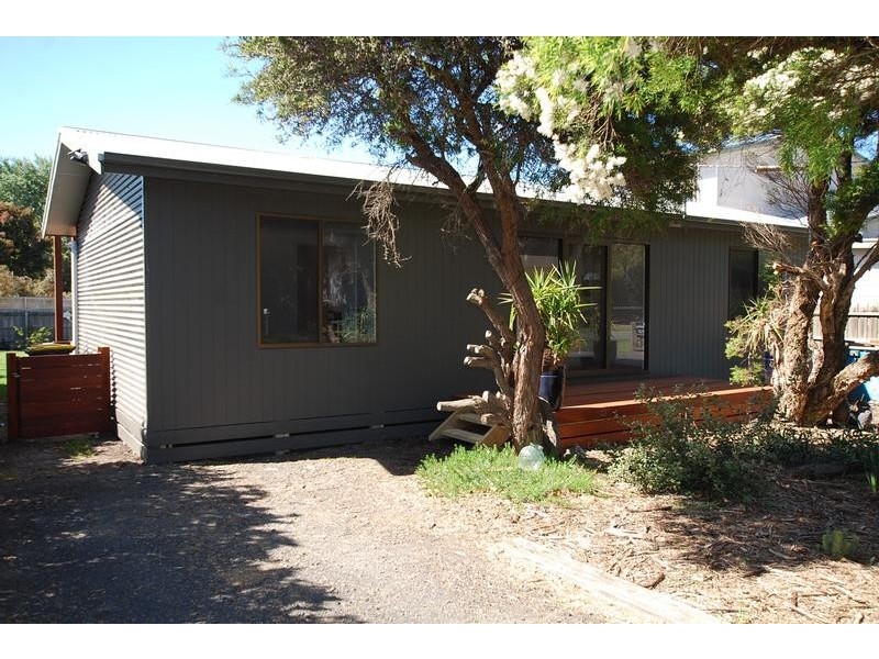 8 Reel Street, Cape Paterson VIC 3995