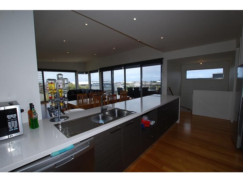 16 BLUE WATER CIRCLE, Cape Paterson VIC 3995