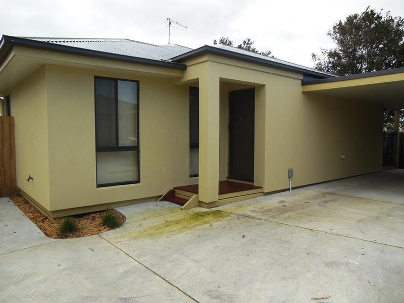 2/28 EPSOM STREET, South Dudley VIC 3995