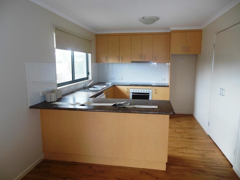 2/28 EPSOM STREET, South Dudley VIC 3995