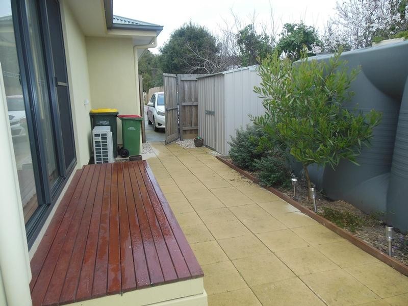 2/28 EPSOM STREET, South Dudley VIC 3995