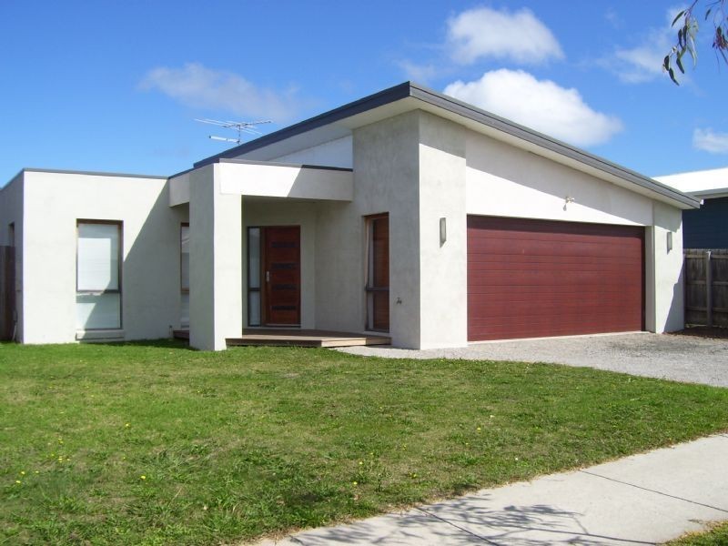 24 OXFORD WAY, Wonthaggi VIC 3995