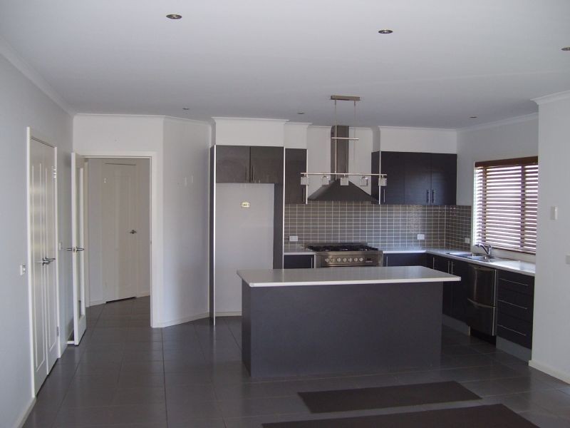 24 OXFORD WAY, Wonthaggi VIC 3995