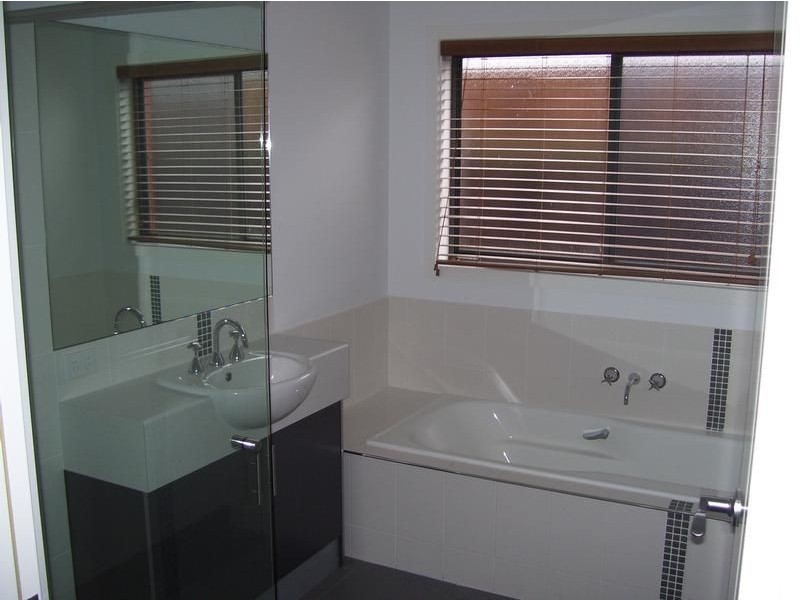 24 OXFORD WAY, Wonthaggi VIC 3995