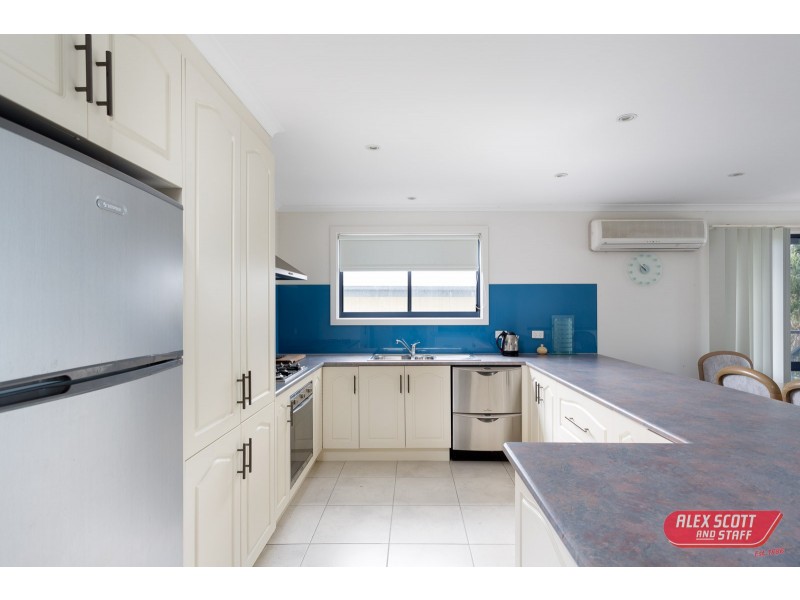 4 BONWICK COURT, Kilcunda VIC 3995
