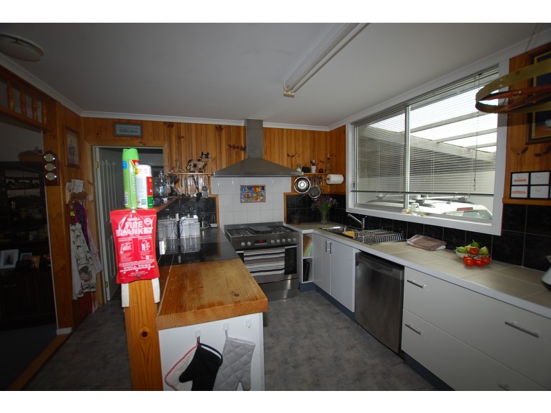 43 GORDON STREET, Wonthaggi VIC 3995