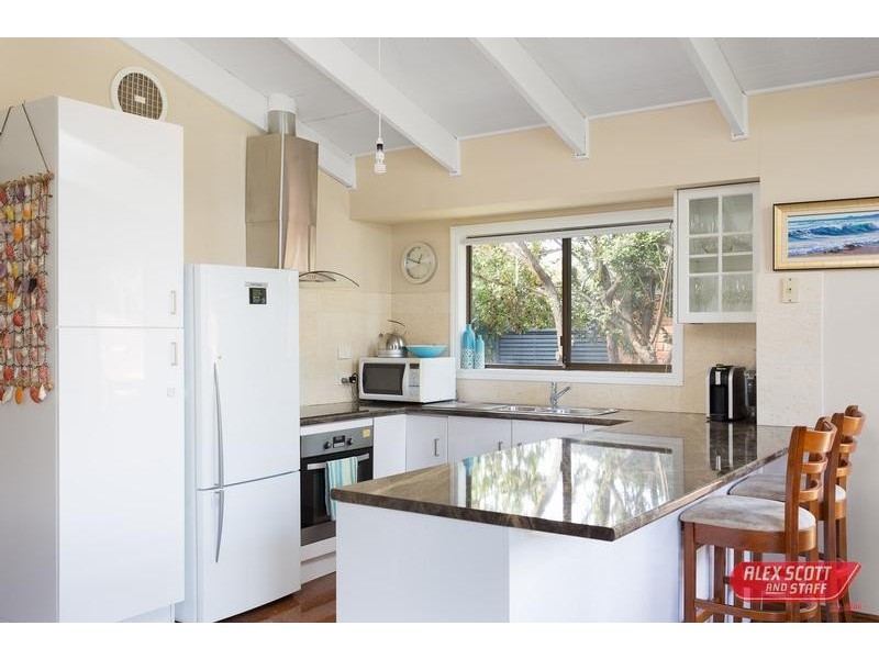 34 ANCHOR PARADE, Cape Paterson VIC 3995