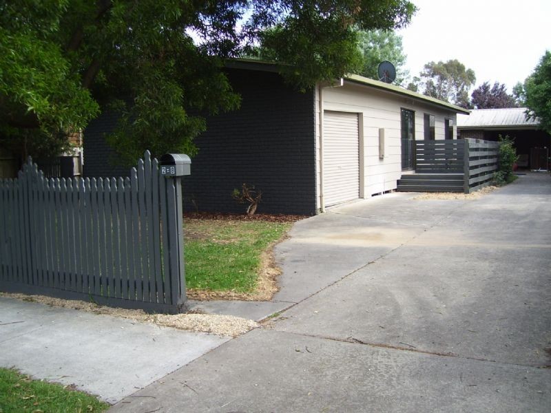 2/8 EPSOM STREET, South Dudley VIC 3995