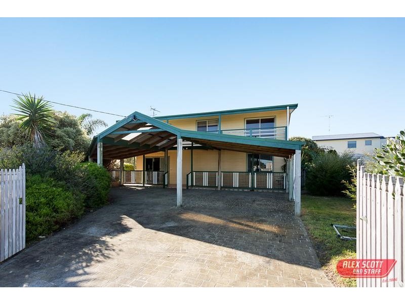 34 MARINE STREET, Cape Paterson VIC 3995