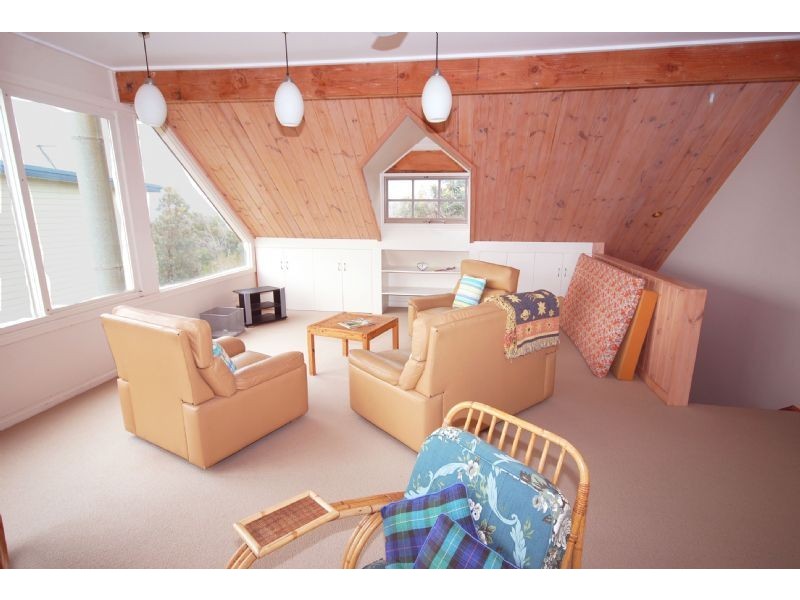 12 VIMINARIA ROAD, Harmers Haven VIC 3995