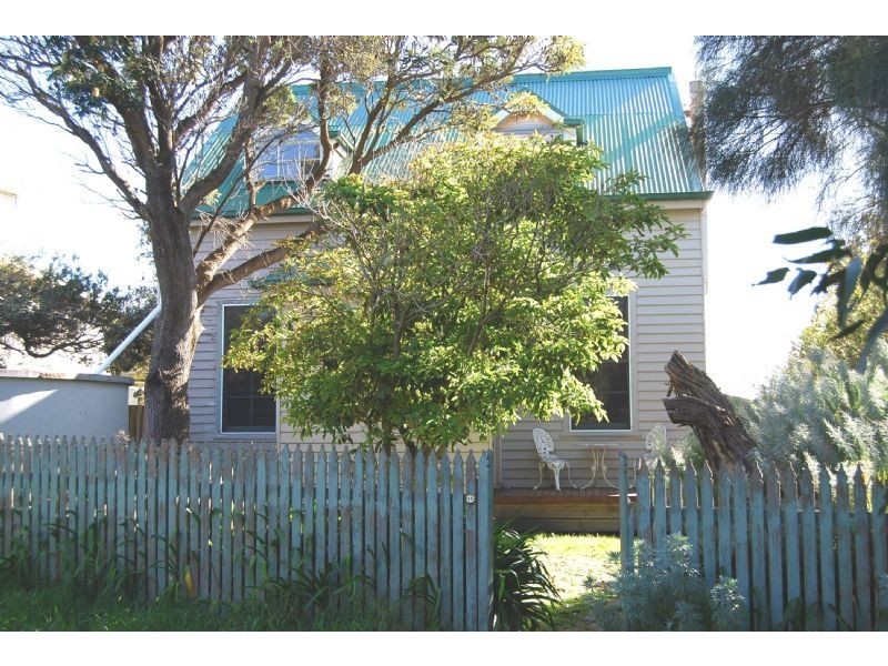 12 VIMINARIA ROAD, Harmers Haven VIC 3995