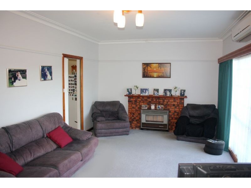 898 SHEEPWAY ROAD, Loch VIC 3945